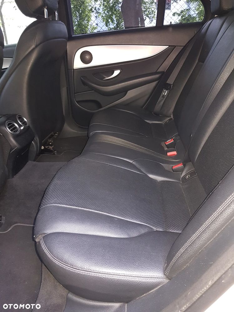Mercedes-Benz Klasa E 200 d 9G-TRONIC Exclusive - 16