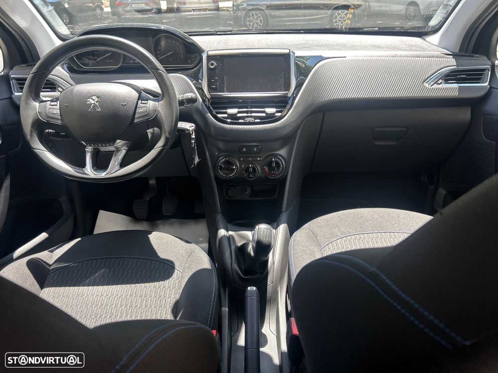 Peugeot 208 1.2 VTi SE Style - 21