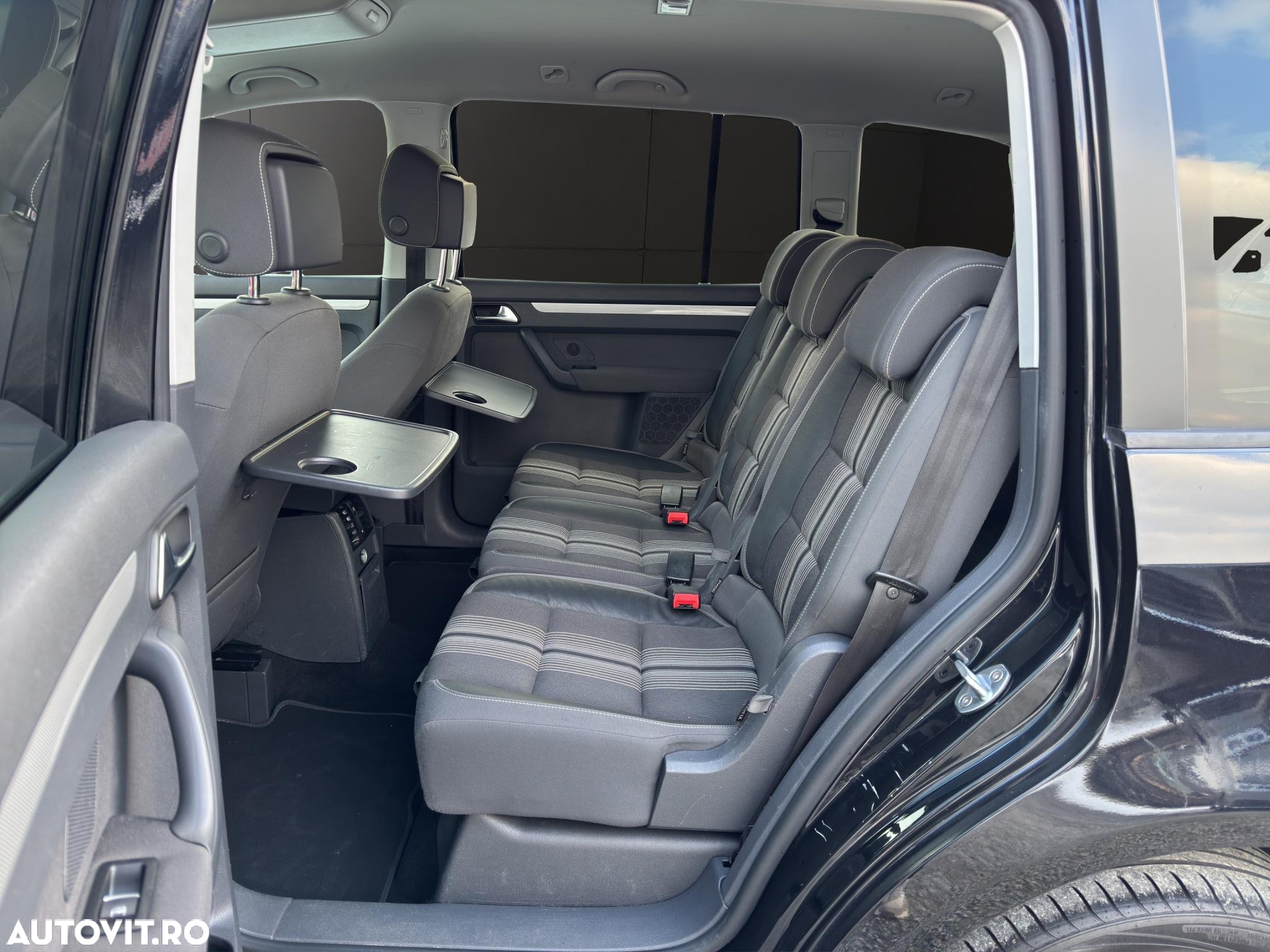 Volkswagen Touran 1.4 TSI MATCH - 11
