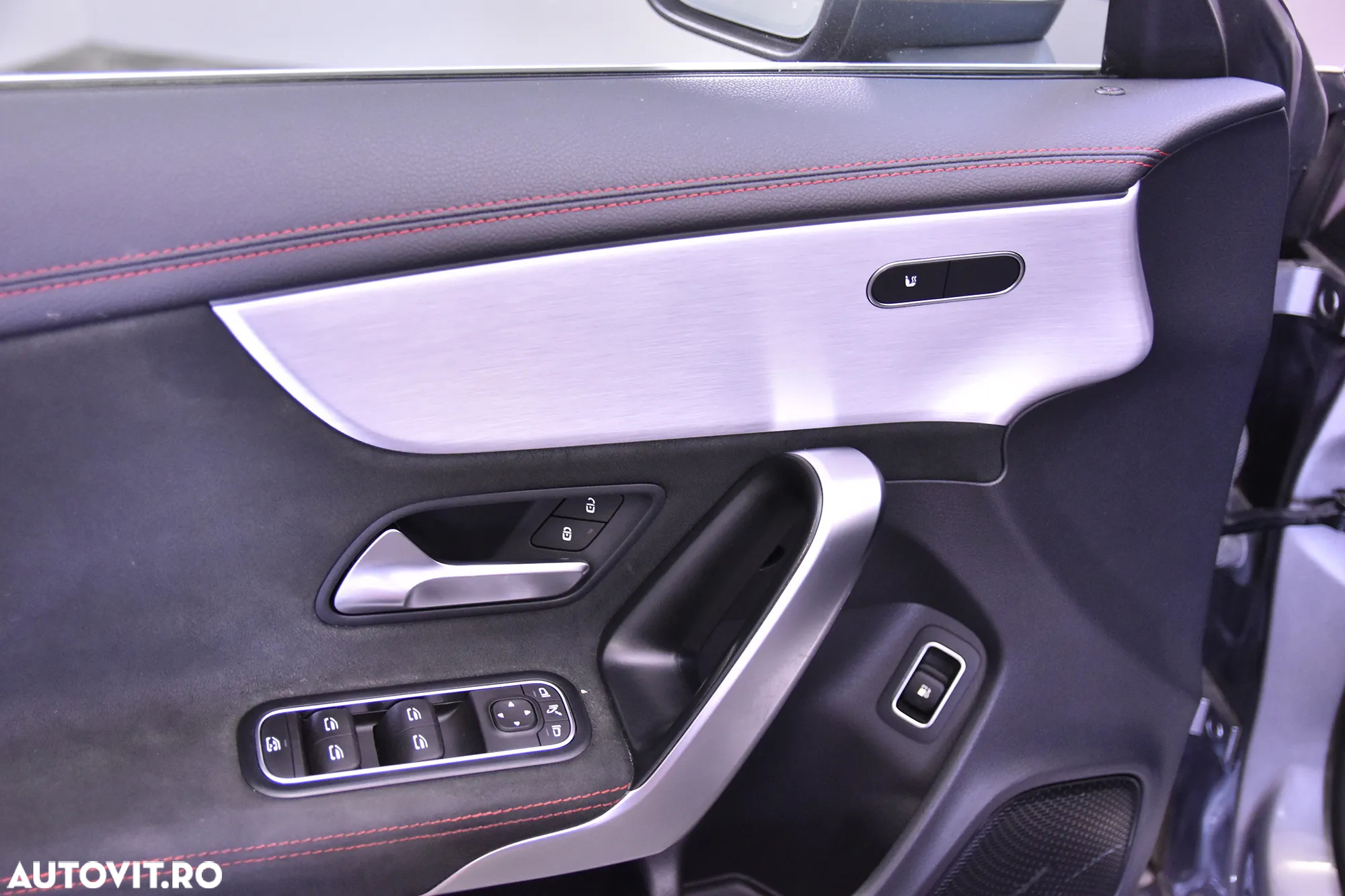 Mercedes-Benz CLA 250 e 8G-DCT AMG Line - 14