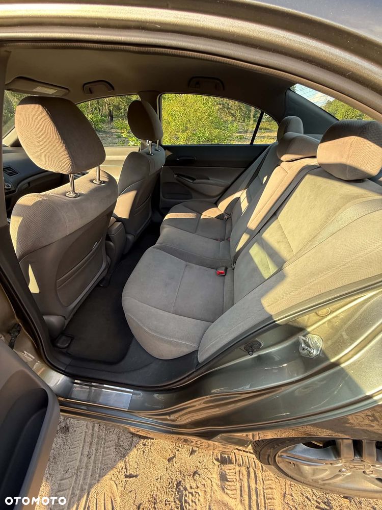 Honda Civic 1.8 Comfort - 19