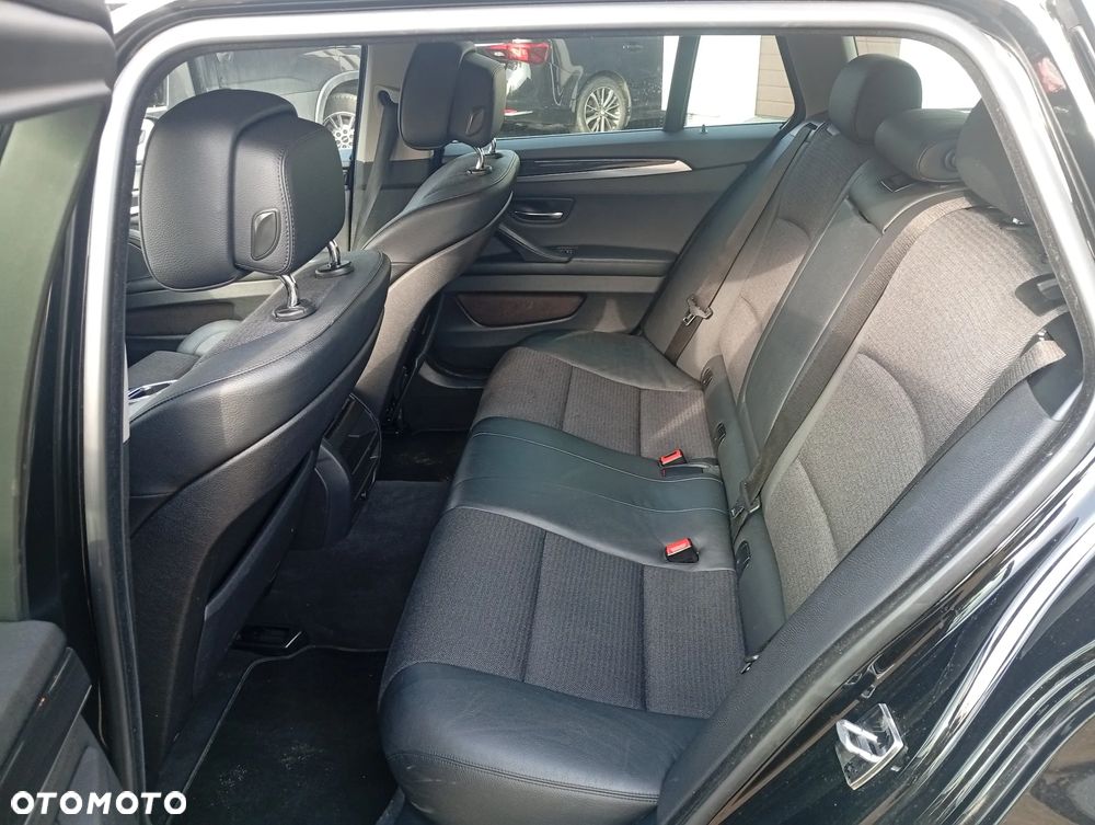 BMW Seria 5 520d Blue Performance - 9