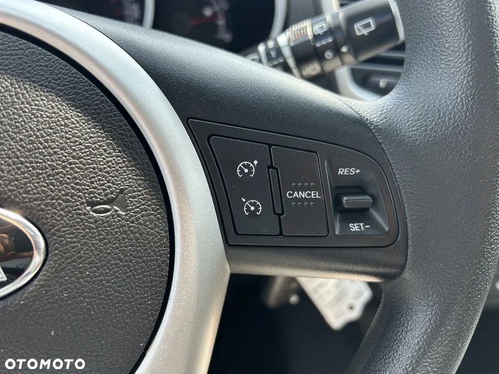 Kia Venga - 23