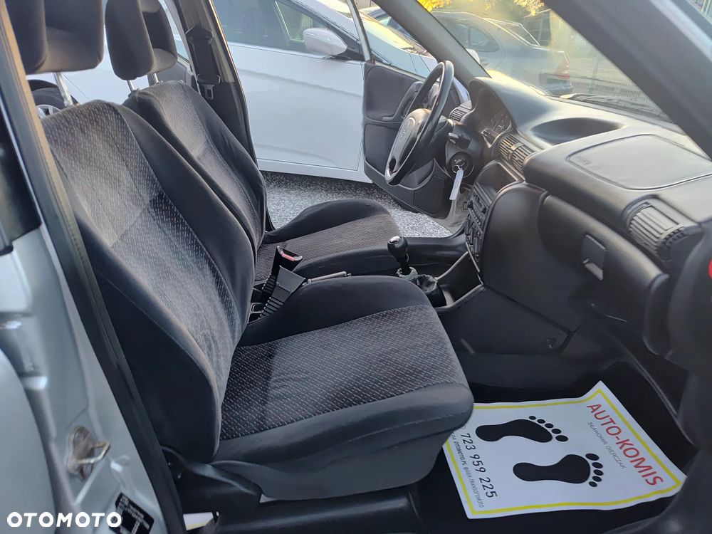 Opel Astra 1.6 - 30
