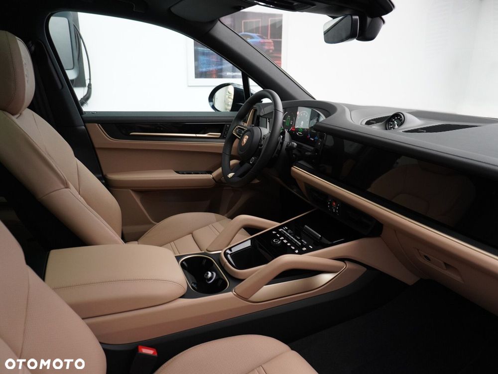 Porsche Cayenne E-Hybrid PHEV Black Edition - 34