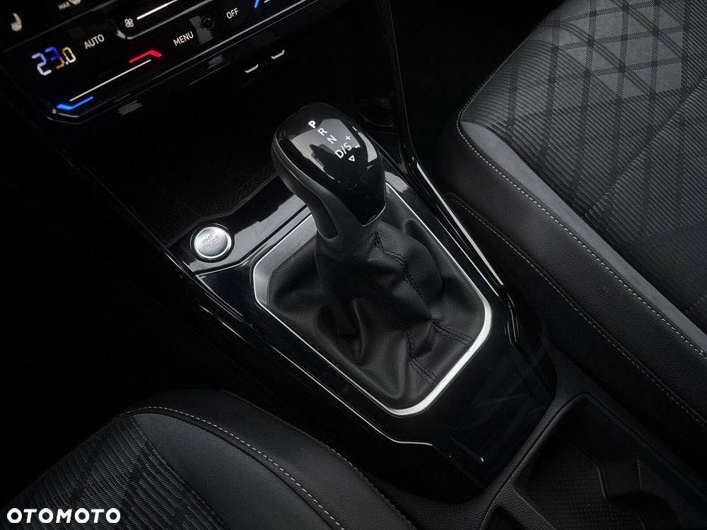 Volkswagen T-Roc - 17