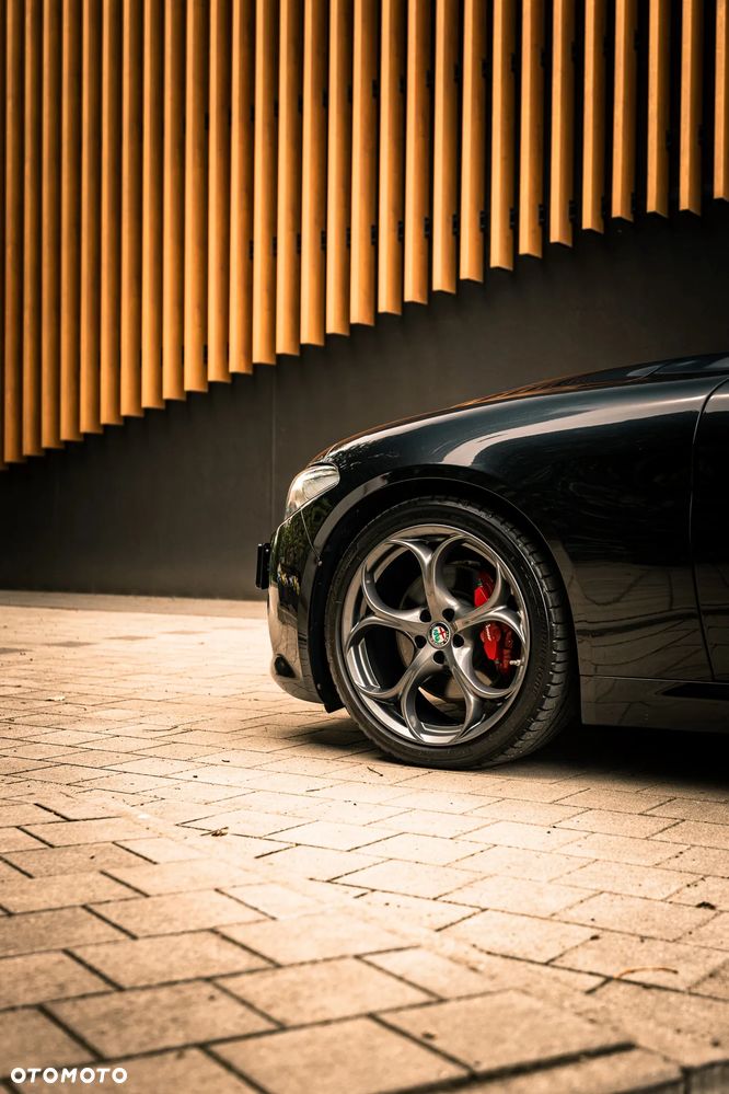 Alfa Romeo Giulia - 18