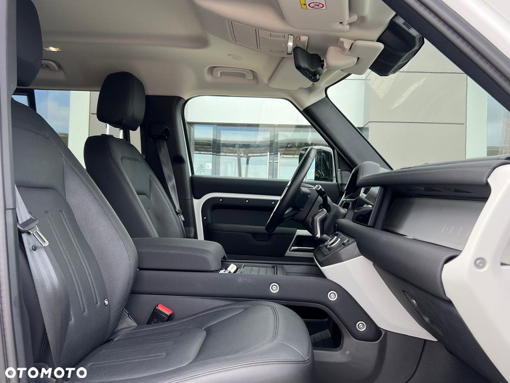 Land Rover Defender 3.0 P400 mHEV SE - 5