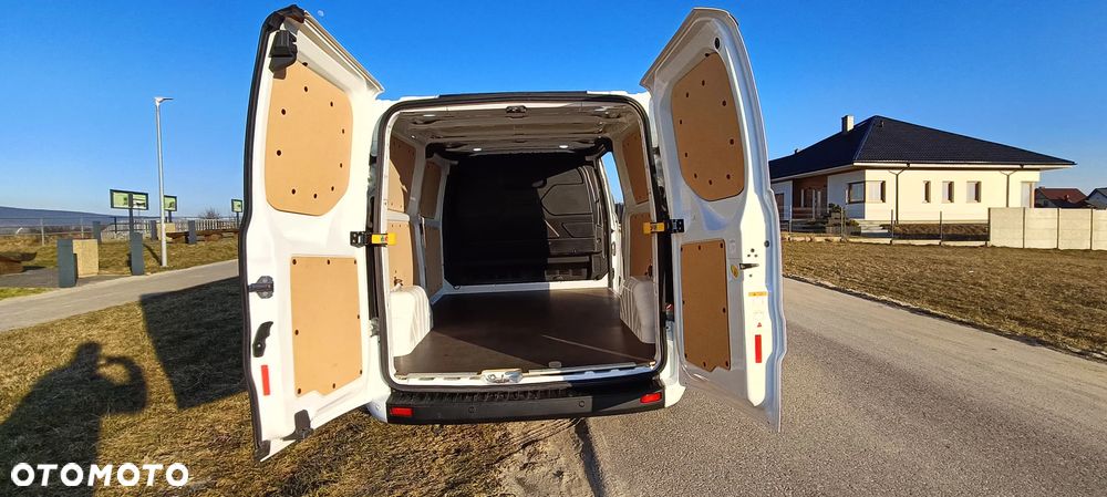 Ford Transit Custom - 11