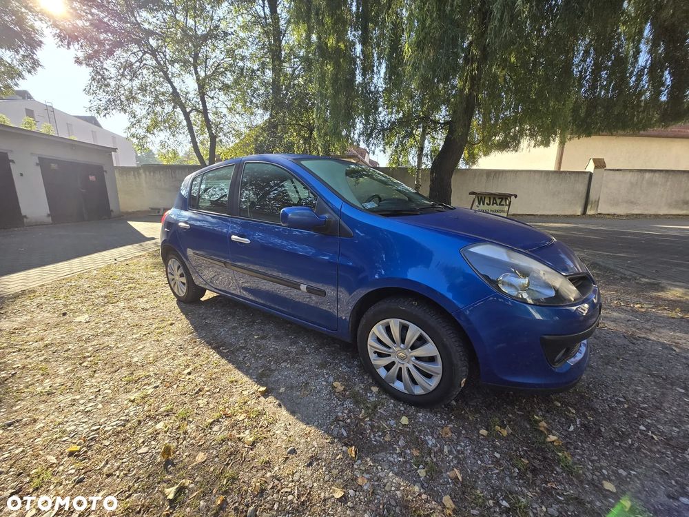 Renault Clio - 10