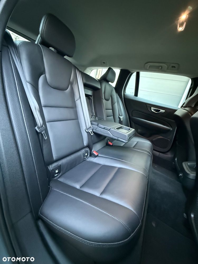 Volvo V60 D3 Geartronic Momentum Pro - 25
