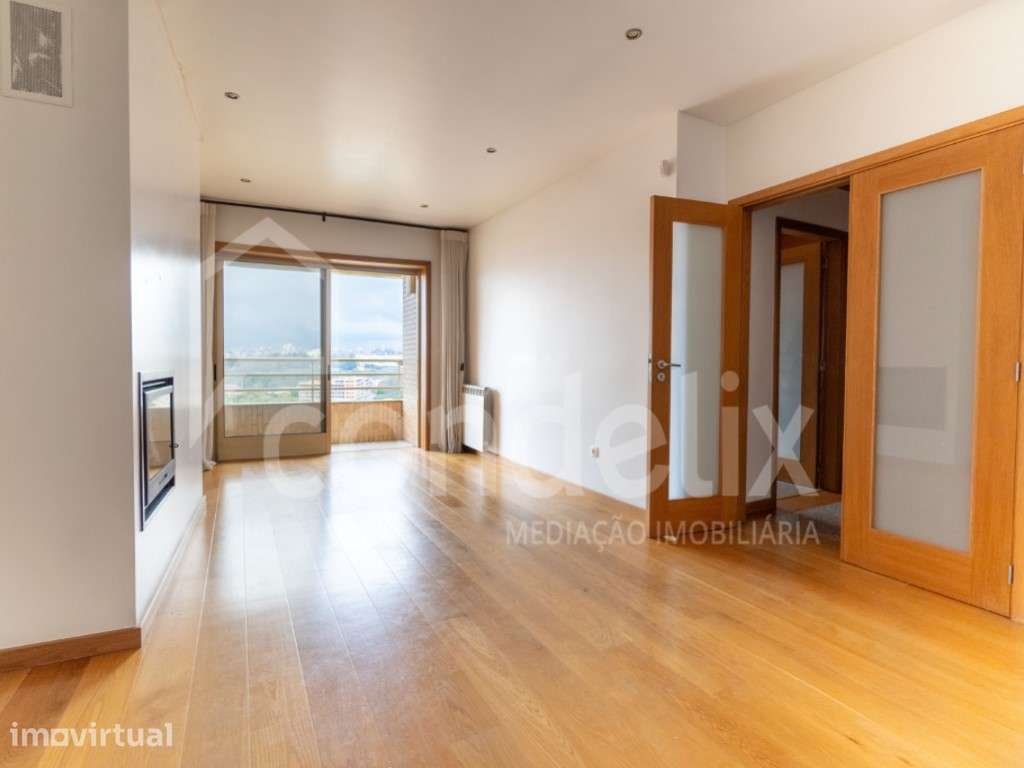 Excelente apartamento T2 perto do Arrábida Shopping - Grande imagem: 4/28