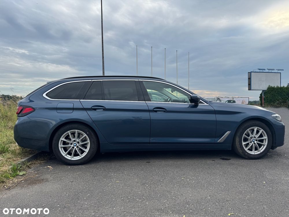 BMW Seria 5 520d xDrive mHEV Luxury Line sport - 9
