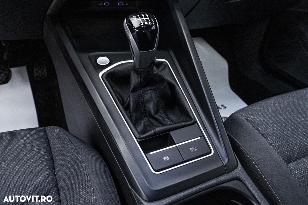 Volkswagen Golf 1.5 TSI ACT BlueMotion Comfortline - 27