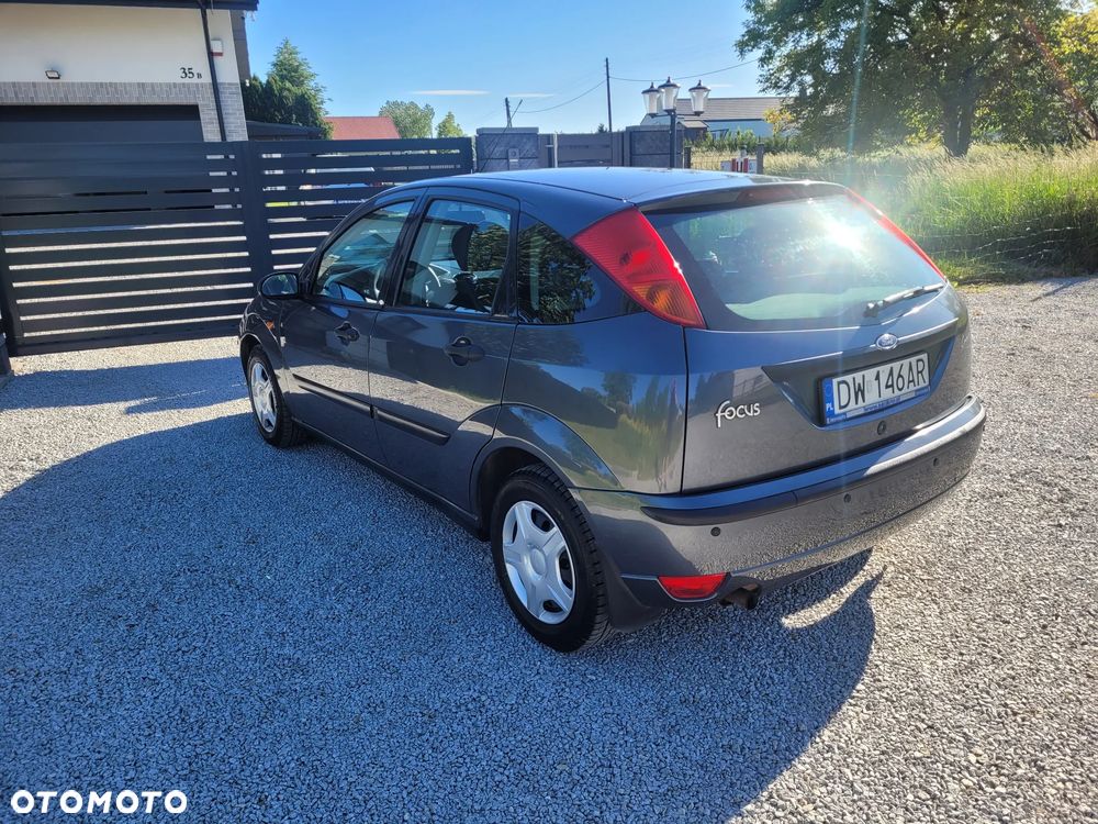 Ford Focus 1.6 Ambiente - 3