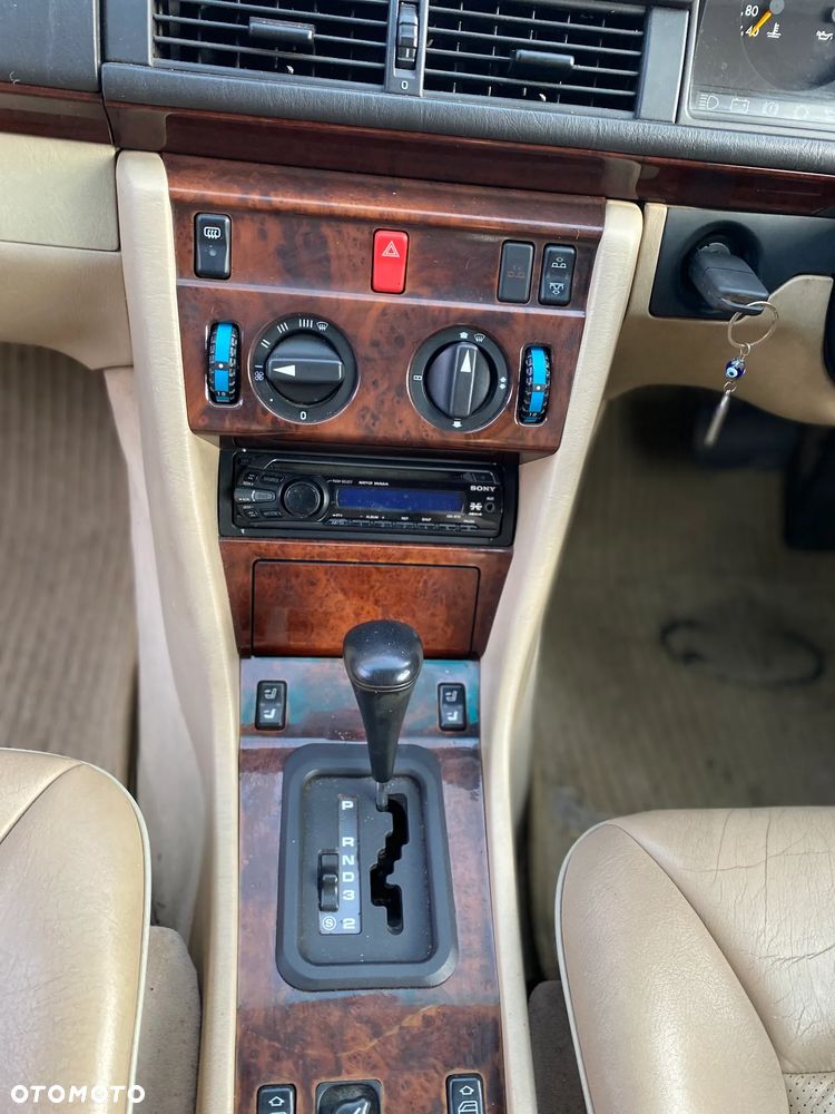 Mercedes-Benz W124 (1984-1993) - 17
