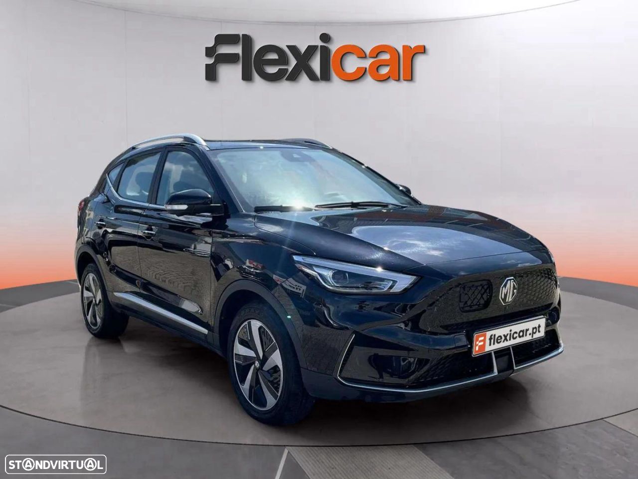 MG ZS EV 72.6 kWh Luxury OBC 11 kW - 1