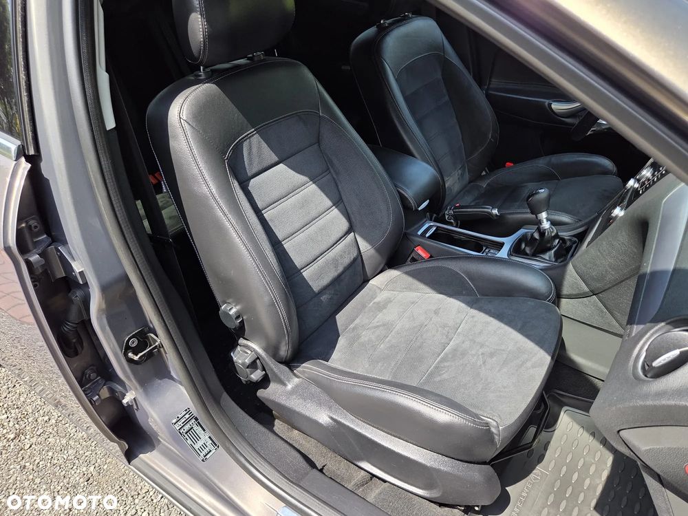 Ford Mondeo 2.0 TDCi Titanium - 19
