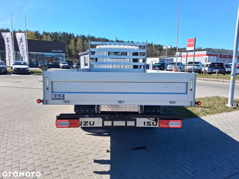 Isuzu M27 skrzynia otwarta 4.5m - 9