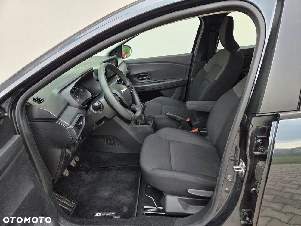 Dacia Sandero - 8