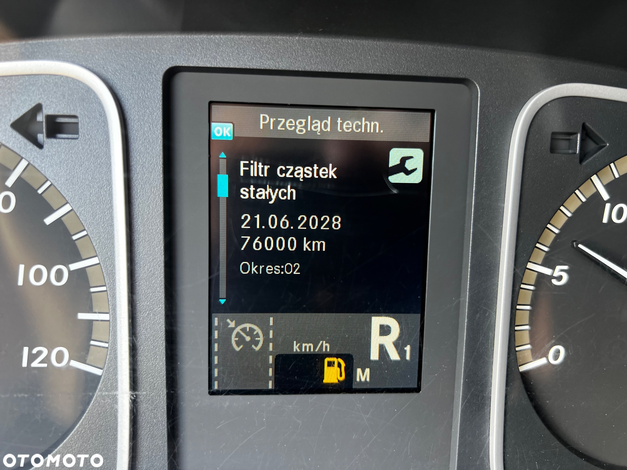 Mercedes-Benz - 32