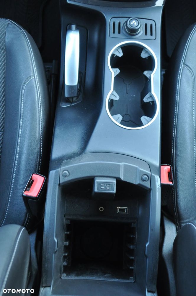 Ford Kuga 1.6 EcoBoost 4WD Titanium Plus - 21