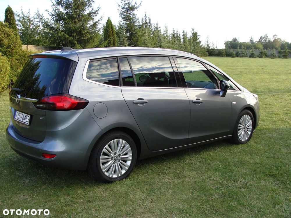 Opel Zafira - 2