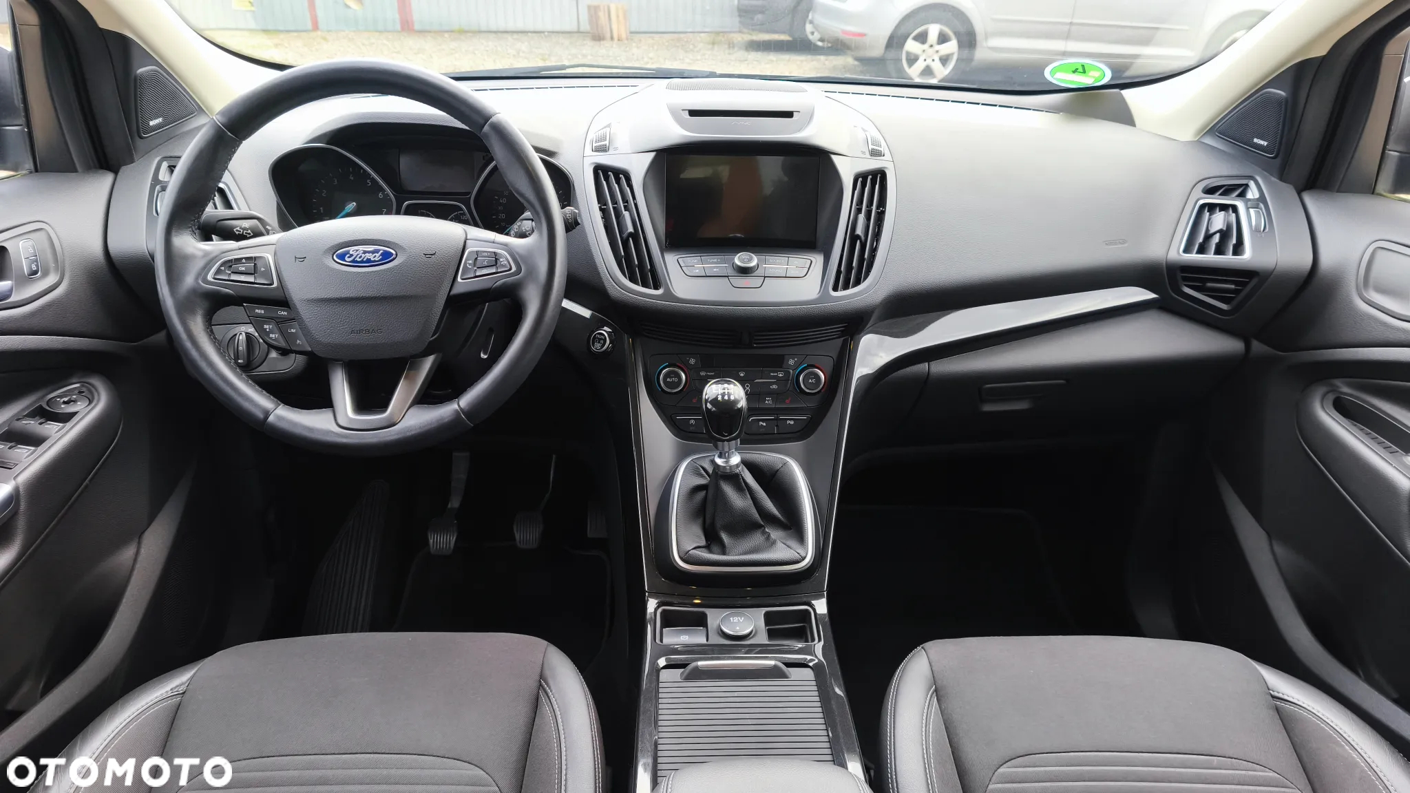 Ford Kuga 1.5 EcoBoost 2x4 Titanium - 21