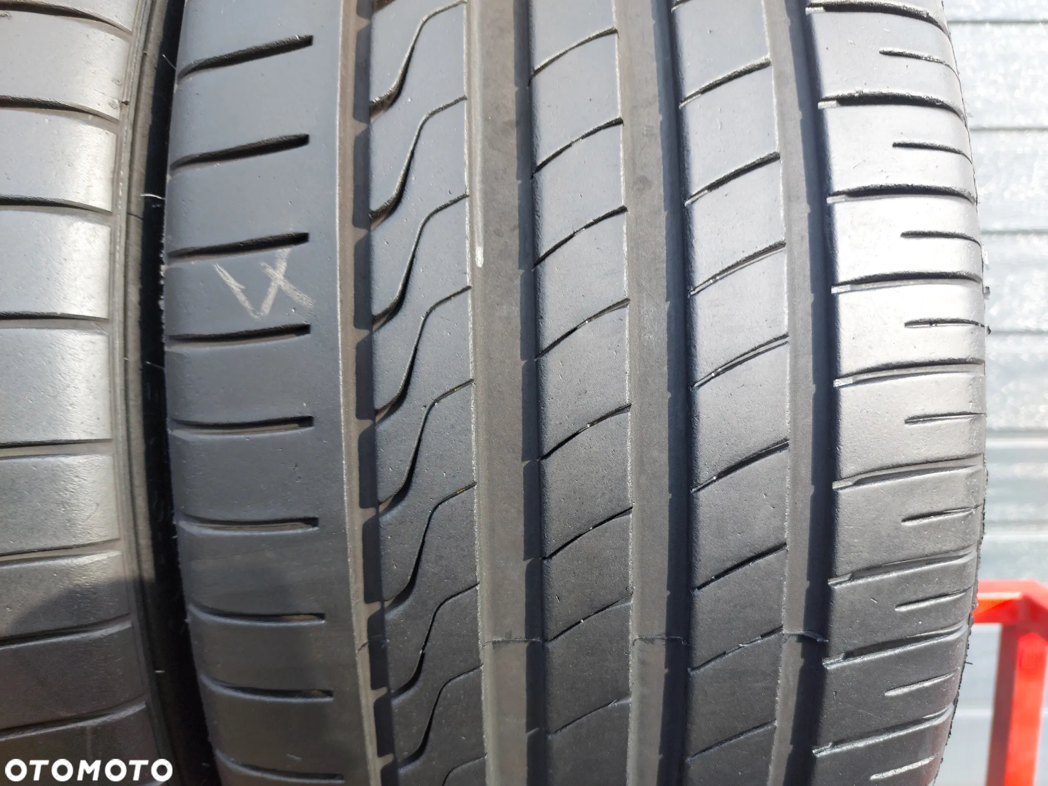 245/35 R20 95Y OPONY MINERVA RADIAL F205 DOT22 - 2