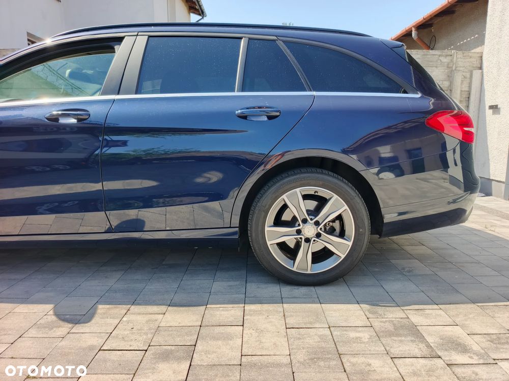 Mercedes-Benz Klasa C 220 d 4-Matic 7G-TRONIC - 16