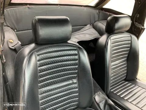 Triumph TR6 - 16