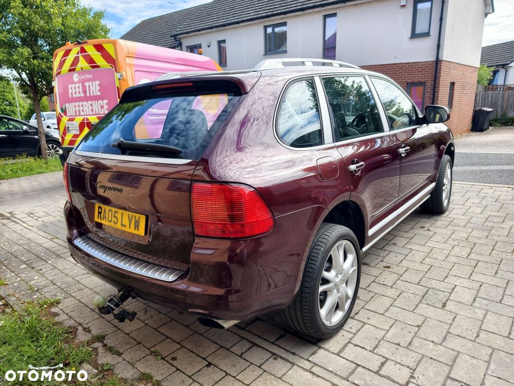 Porsche Cayenne - 6