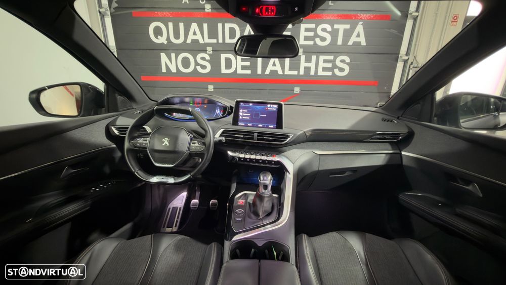 Peugeot 5008 1.2 PureTech GT Line - 16