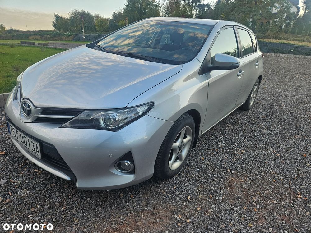 Toyota Auris 2014 photo 5