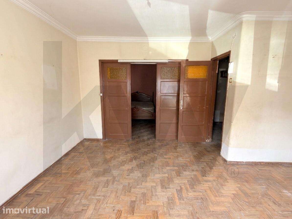 Apartamento de 80 m2 para Remodelação na Pontinha (Junto ao Metro e Me - Grande imagem: 3/11