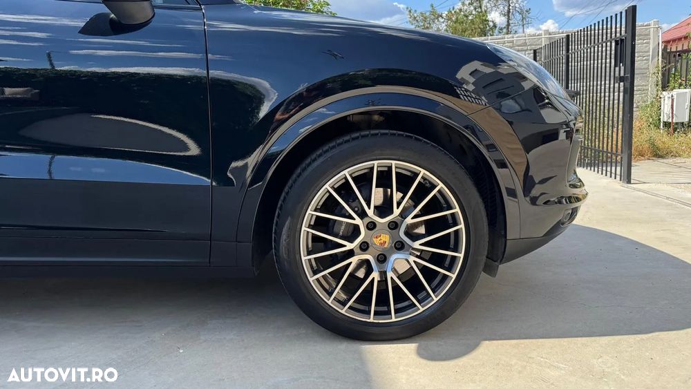 Porsche Cayenne - 3