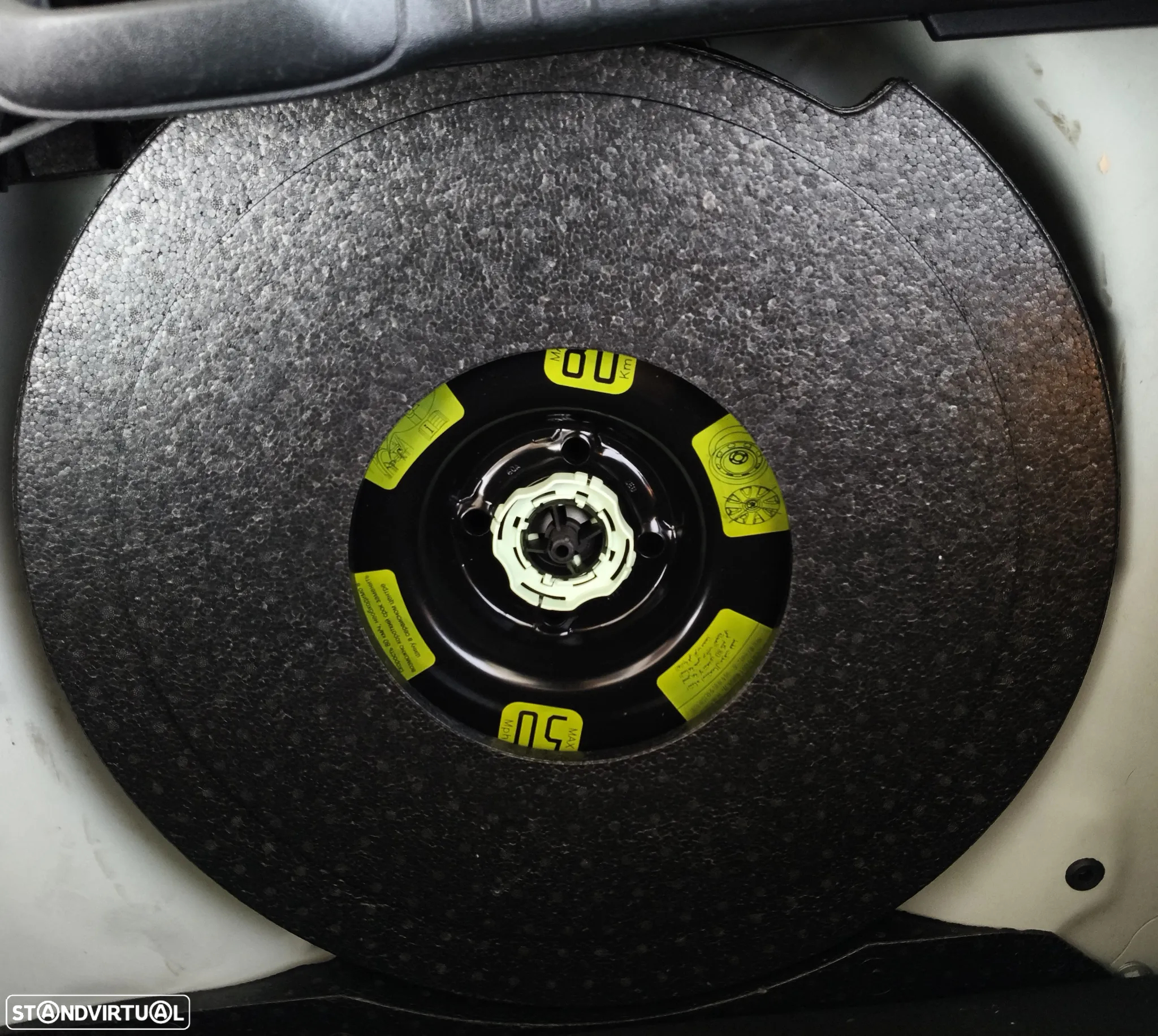 Peugeot 208 1.6 BlueHDi Style - 27