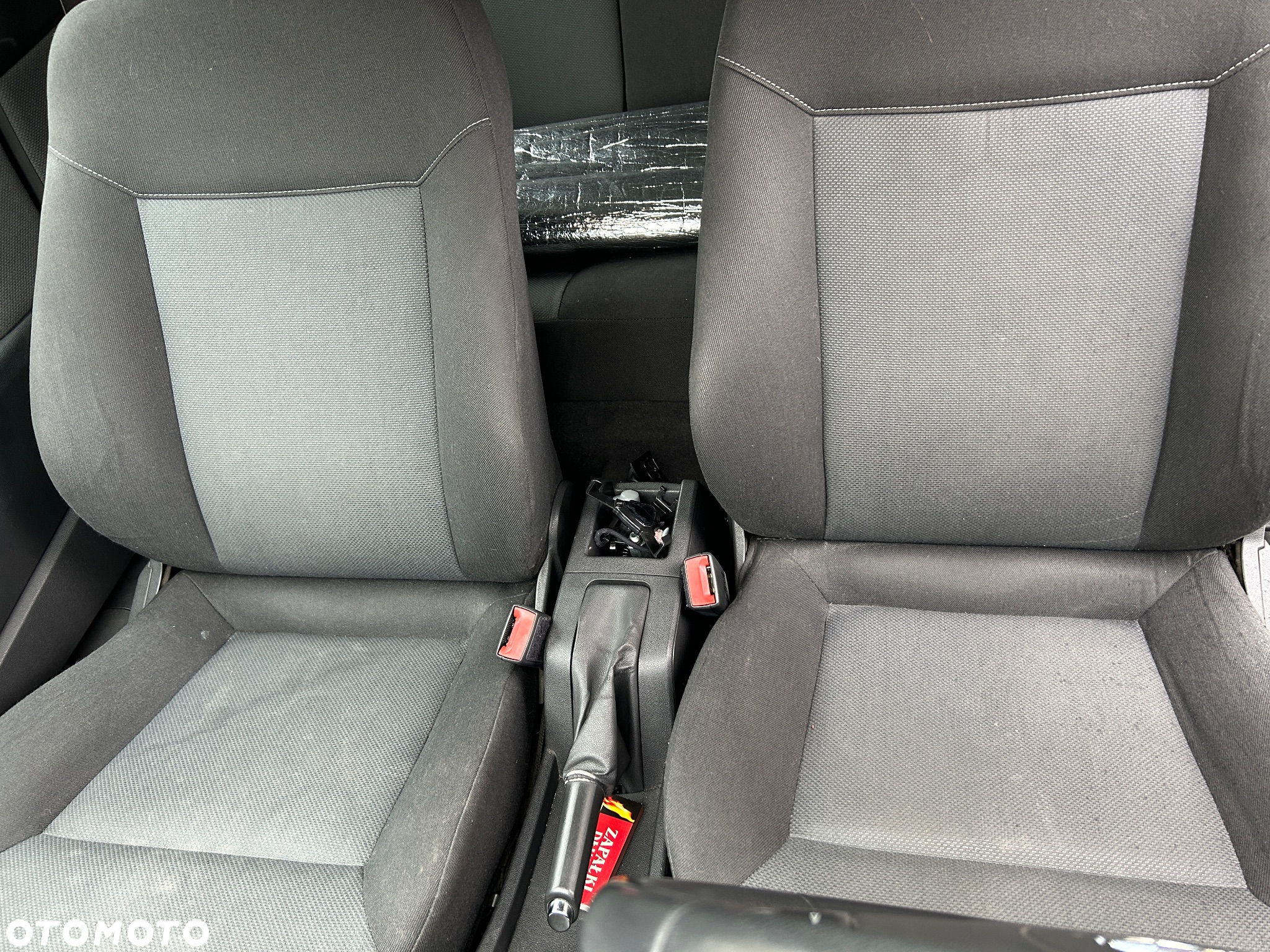 Opel Astra GTC 1.6 Cosmo - 9