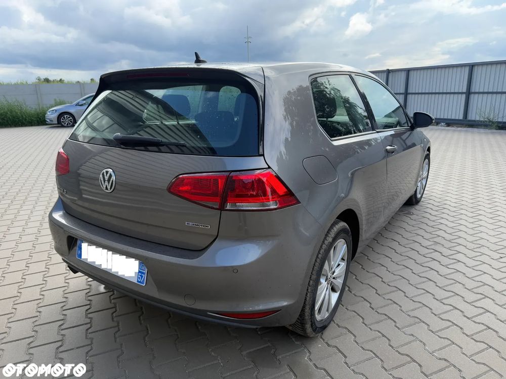 Volkswagen Golf - 8