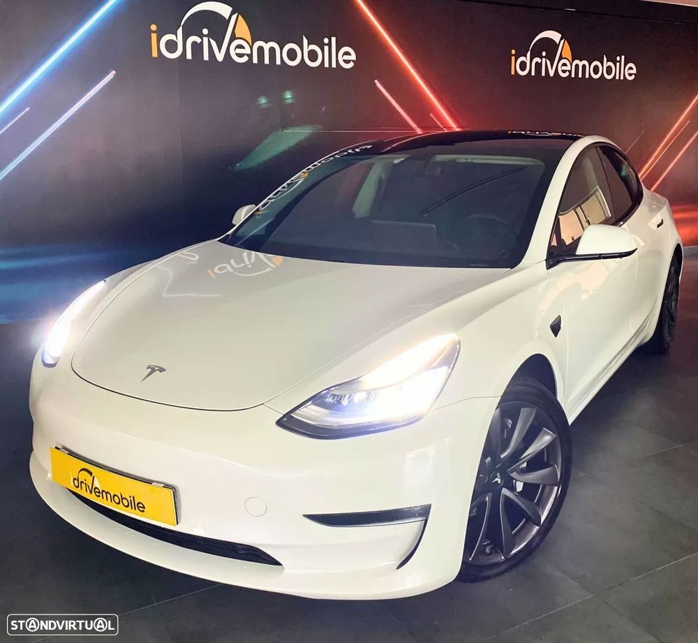 Tesla Model 3 - 5