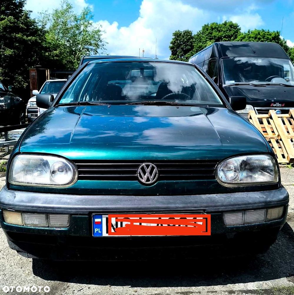 Volkswagen Golf - 2