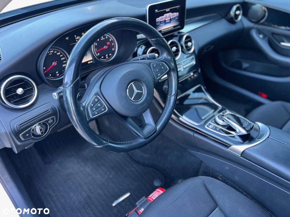 Mercedes-Benz Klasa C 180 7G-TRONIC - 14