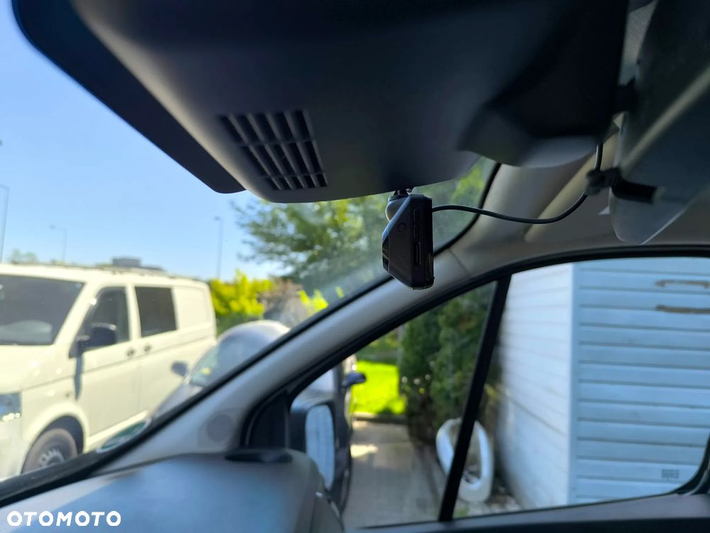 Renault Trafic 2.0 dCi - 19
