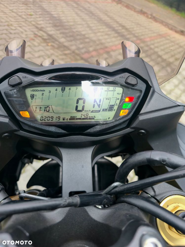 Suzuki GSX 1000 - 7
