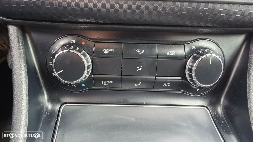 Mercedes-Benz A 180 d Urban - 28