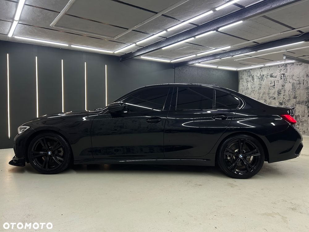 BMW Seria 3 330i M Sport - 11