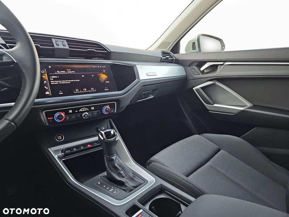 Audi Q3 Sportback - 16