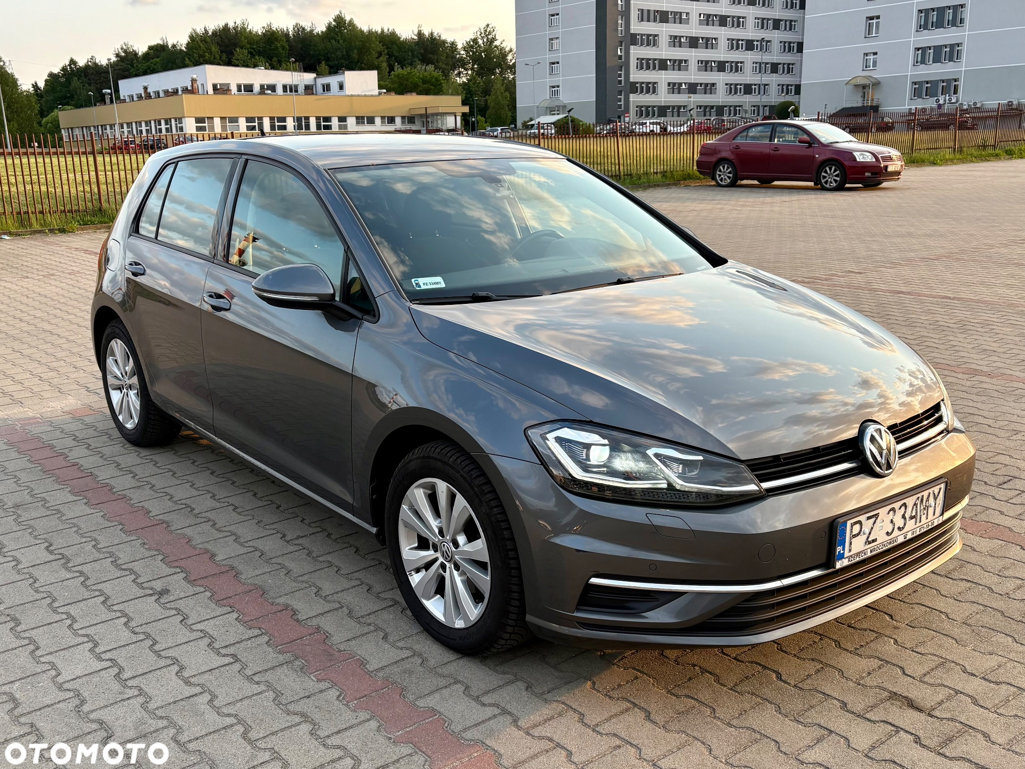 Volkswagen Golf VII 1.0 TSI BMT Comfortline - 3