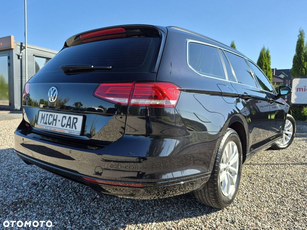 Volkswagen Passat - 27