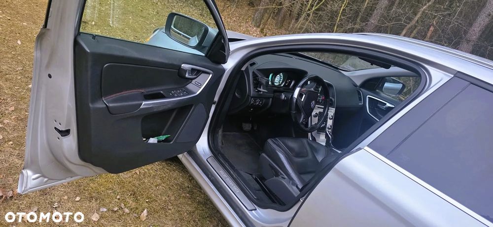 Volvo XC 60 D5 AWD Ocean Race - 13